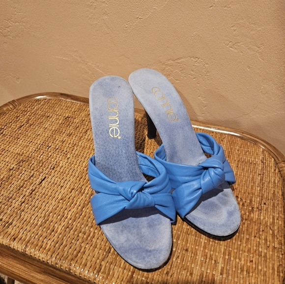 Vintage 1980s Connie Leather Heels - Picture 7 of 12